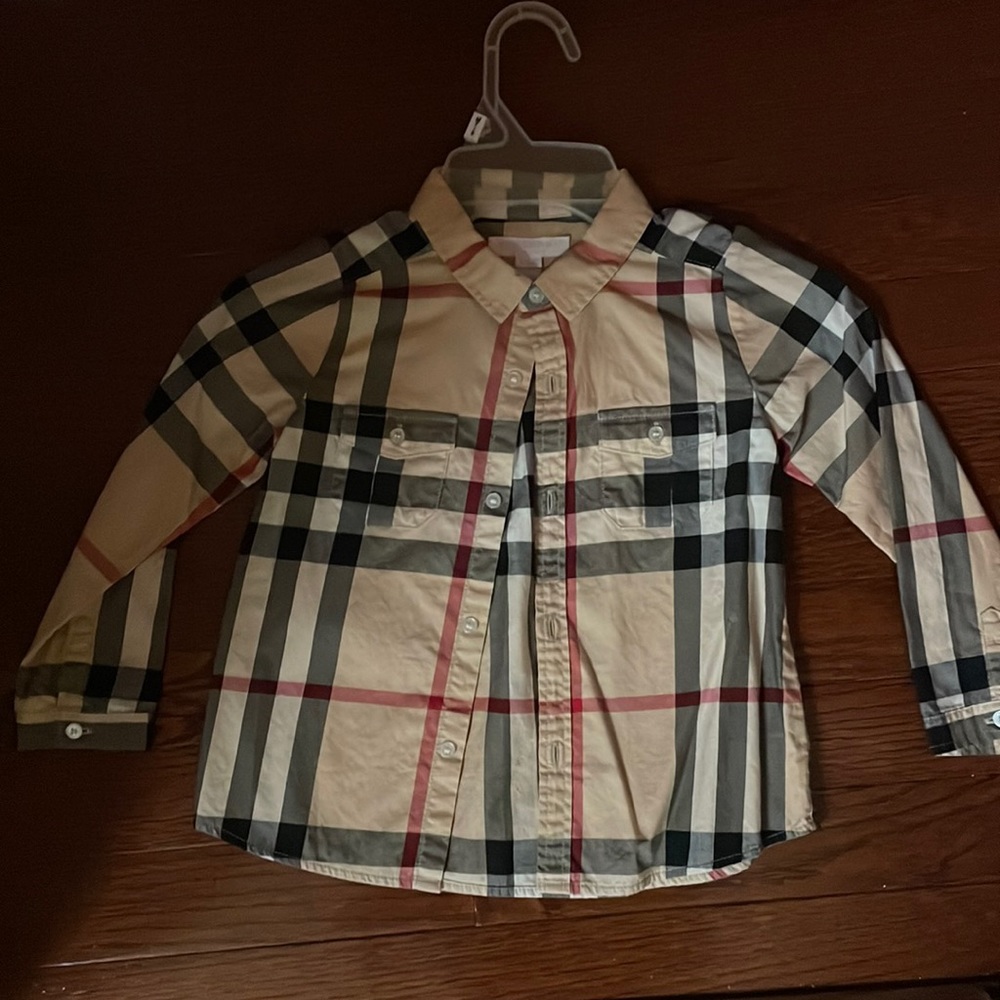 COPY - Unisex Burberry toddler shirt size 3y